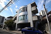 白島駅より徒歩14分 築30年 3階建の賃貸物件