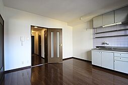 グランドールAKI 303 3階2DKのリビング/ダイニング