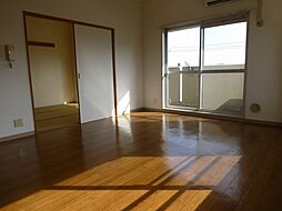 ハーモニー中須 201 2階3LDKのリビング/ダイニング