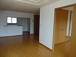 サンクスハイム 204 2階1LDKのリビング/ダイニング