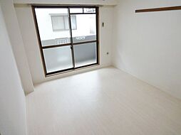 フルールナカガワIII 310 3階1Kのリビング/ダイニング