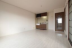 グレース祇園　B棟 202 2階3LDKのリビング/ダイニング