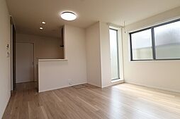 SAKURA MAISON 103 1階1LDKのリビング/ダイニング