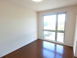 サープラス 201 2階1LDKのリビング/ダイニング