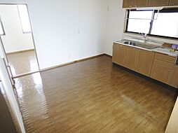 ハイカムール池の内 202 2階3LDKのリビング/ダイニング