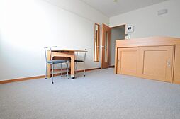 レオパレス和T＆R 205 2階1Kのリビング/ダイニング