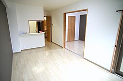 キャピタル岡本 103 3階1LDKのリビング/ダイニング