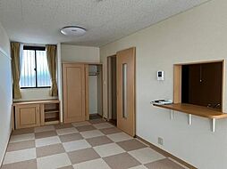 レオパレスシナジー 108 1階1LDKのリビング/ダイニング