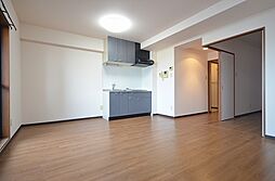 コンフォール空港通り 301 3階1LDKのリビング/ダイニング