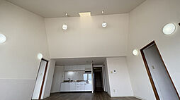 ロッカバレーナプロヴァンス三滝本町 301 3階3LDKのリビング/ダイニング