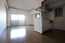 サムティレジデンス平和大通り 701 7階ワンルームのリビング/ダイニング