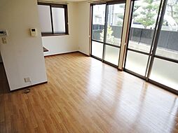 サン・ヴィラージュ　A棟 102 1階3LDKのリビング/ダイニング