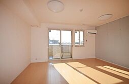 ニューライフコート 305 3階ワンルームのリビング/ダイニング