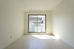 Fortujina E（フォルトゥジーナ　東） 201 2階1Kのリビング/ダイニング