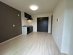 ヤングプリンス 105 1階1LDKのリビング/ダイニング