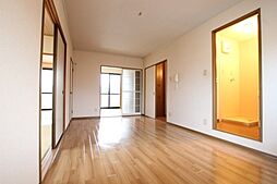 ファミールナカイI 202 2階3LDKのリビング/ダイニング