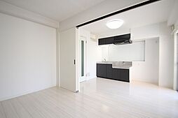 平岡ファミリービル　十日市 302 3階1DKのリビング/ダイニング