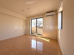 ヤマウロコWEST 205 2階1Kのリビング/ダイニング