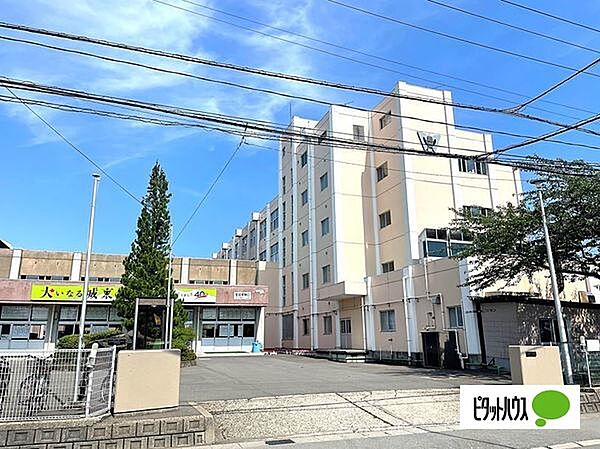 中学校「秋田市立城東中学校まで1163m」
