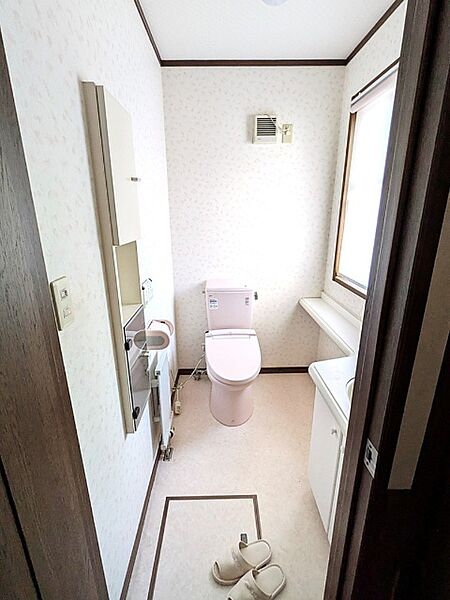 1階トイレです