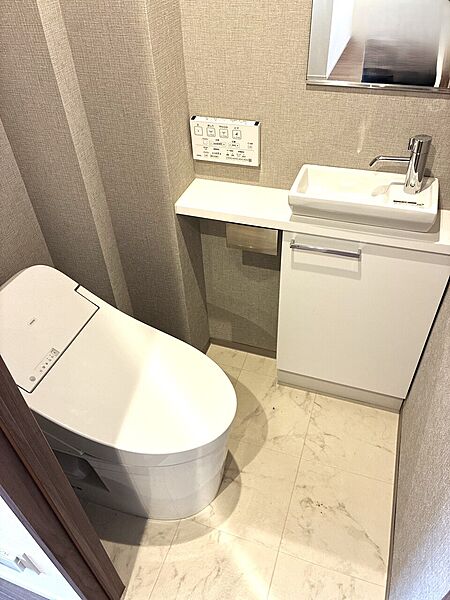 トイレを拡大表示