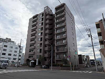 外観：札幌市営地下鉄南北線「北34条」駅徒歩7分。2026年10月下旬リノベーション完了予定です。