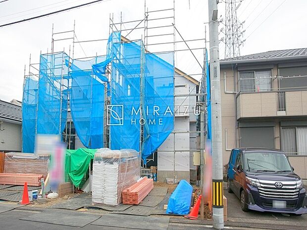 青く澄み渡った綺麗な空と、陽の光をたっぷりと受ける、そんな新築住宅で新生活をスタートしてみませんか？見学・ご相談等、ミライズホーム(株)までお気軽にご連絡下さい♪