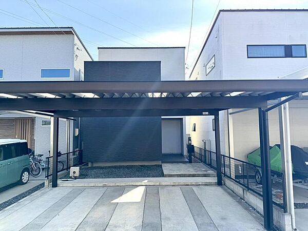 外観：323000358059