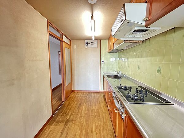 対面キッチンをご希望の方にはリフォームのご提案も可能です♪