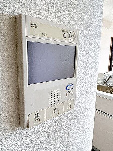 TVモニター付きインターフォンで防犯面も安心です！