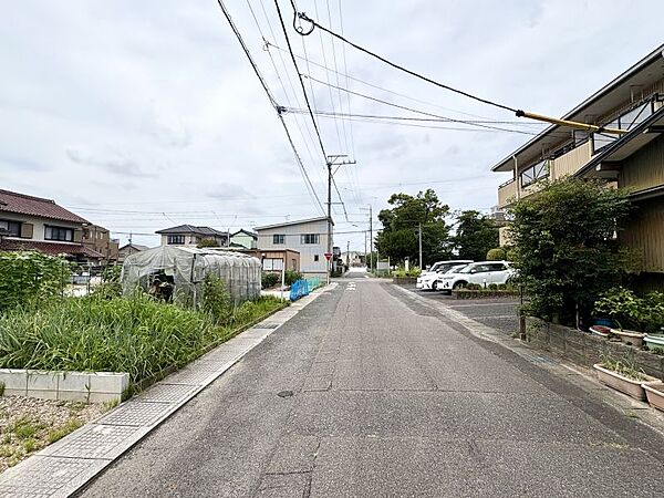 閑静な住宅地にございます！