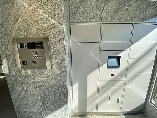 オートロック付きのマンションです