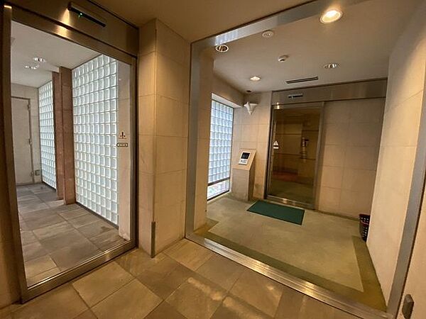 オートロック付きのマンションです
