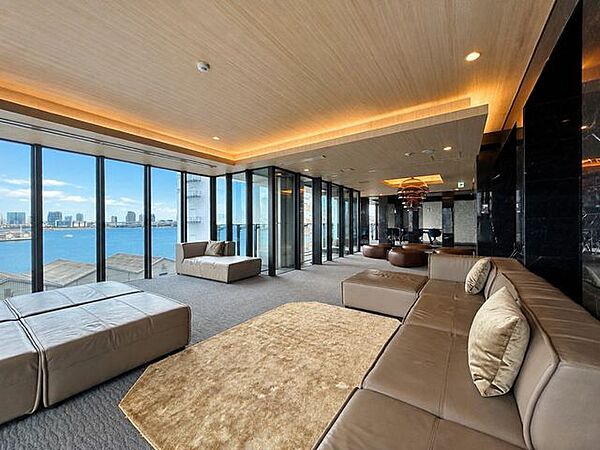 Blue Suite@Club Lounge