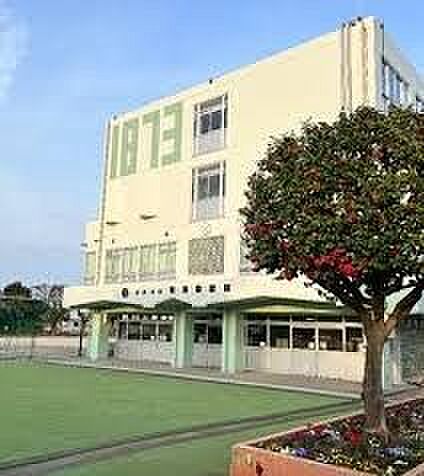 川崎市立宮崎小学校 390m