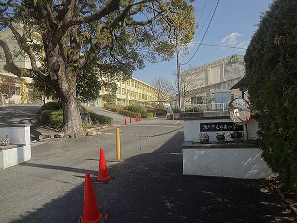 水南小学校 760m