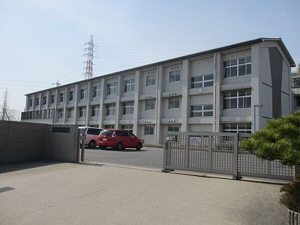 日進西中学校 2200m