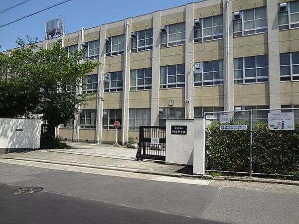 川名中学校 560m