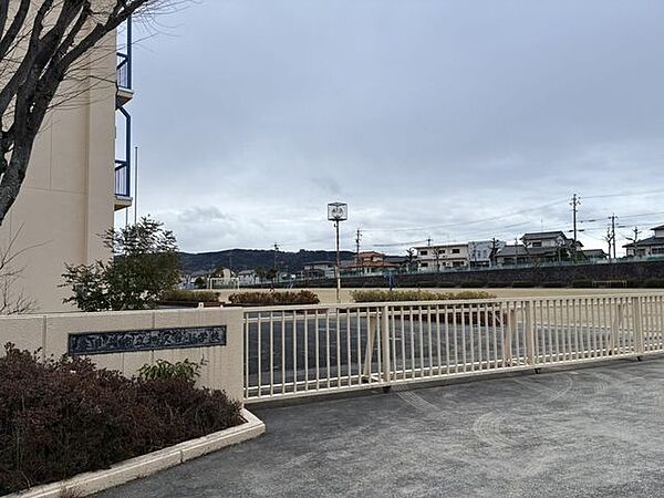 春日井市立押沢台小学校 徒歩5分。 370m