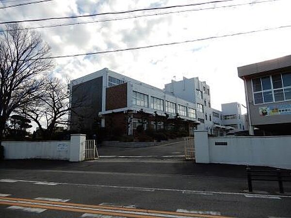 富木島中学校 1330m