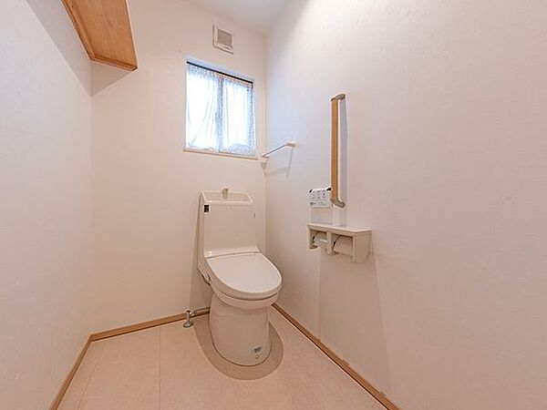 トイレを拡大表示