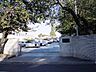 周辺：汐路中学校 540m