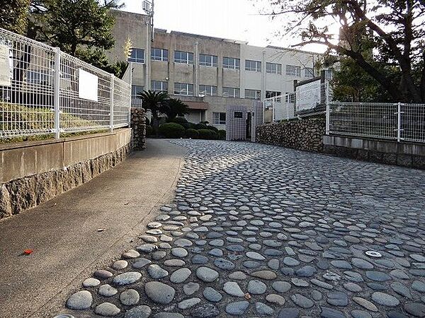 大高小学校 1310m