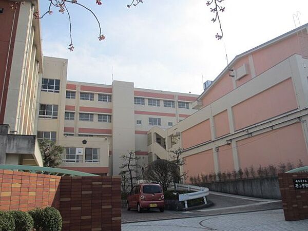 原小学校 830m