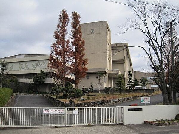 東郷町立東郷小学校 徒歩12分 900m