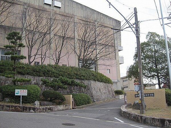 東郷町立東郷中学校 徒歩12分 920m