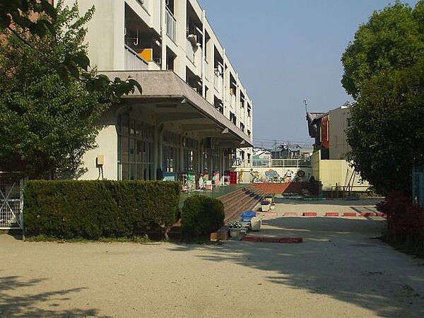 春里保育園 830m