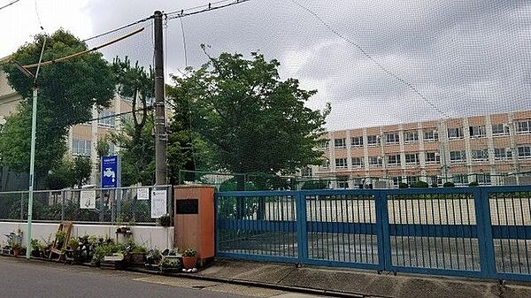 高木小学校徒歩約7分 450m