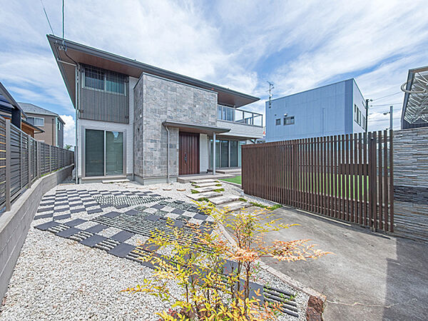 外観：323000438332