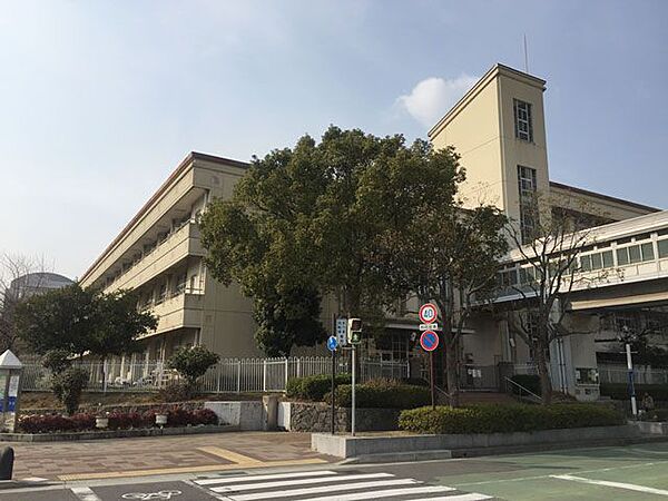 湊小学校…徒歩7分(約510m)